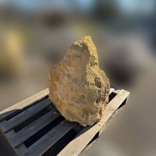 Rocher pointu décoratif pierre naturelle Calcaire Jaune 006 - Pièce unique
