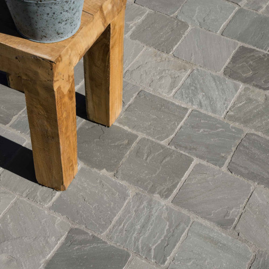 Pavé Grès Kandla Gris 14x14x3-5 cm