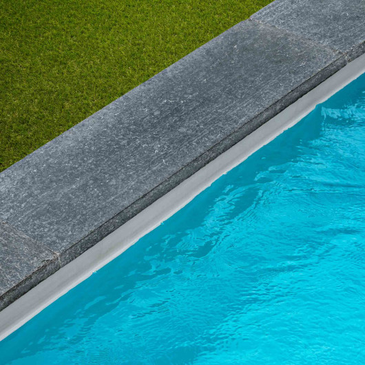 Margelle de piscine Pierre Bleue du Vietnam 100x30x5 cm Bord Droit