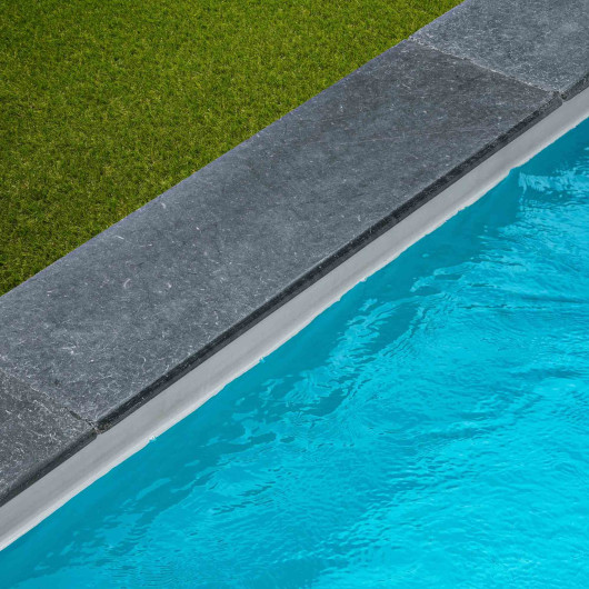 Margelle de piscine Pierre Bleue du Vietnam 100x30x3 cm Bord 1/2 Rond