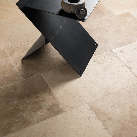 Dallage pierre naturelle Travertin Beige Nuancé 1er choix 61x40,6x3 cm Vieilli